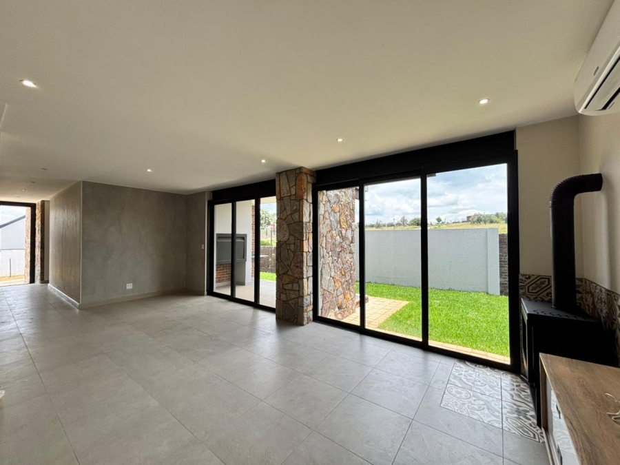 To Let 3 Bedroom Property for Rent in Helderzicht Eco Estate North West
